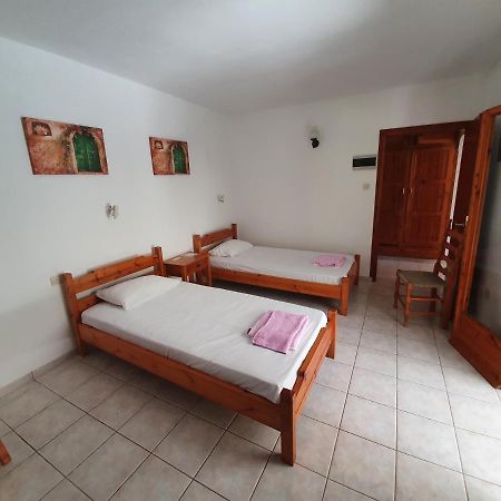 كوكونارييس Dionisos Studios And Apts Skiathos المظهر الخارجي الصورة