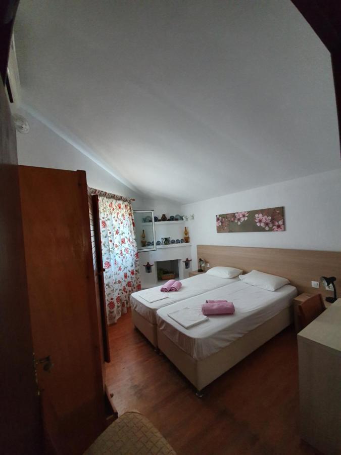 كوكونارييس Dionisos Studios And Apts Skiathos المظهر الخارجي الصورة