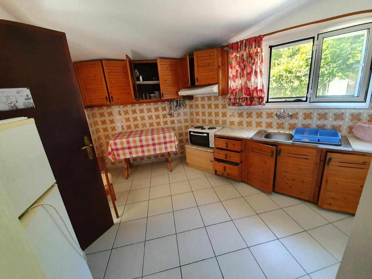 كوكونارييس Dionisos Studios And Apts Skiathos المظهر الخارجي الصورة
